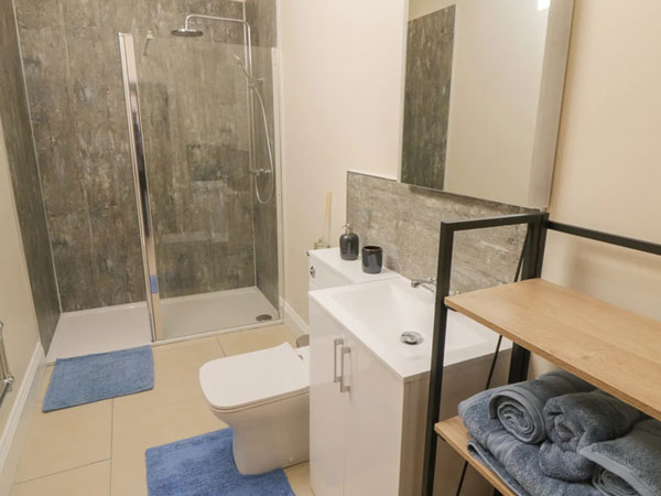 Kingfisher Corner - Bathroom
