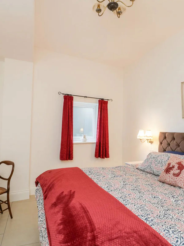Kingfisher Corner - Double Bedroom
