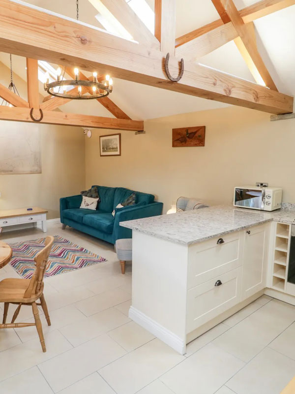 The Stables - Lounge and Kitchen Area
